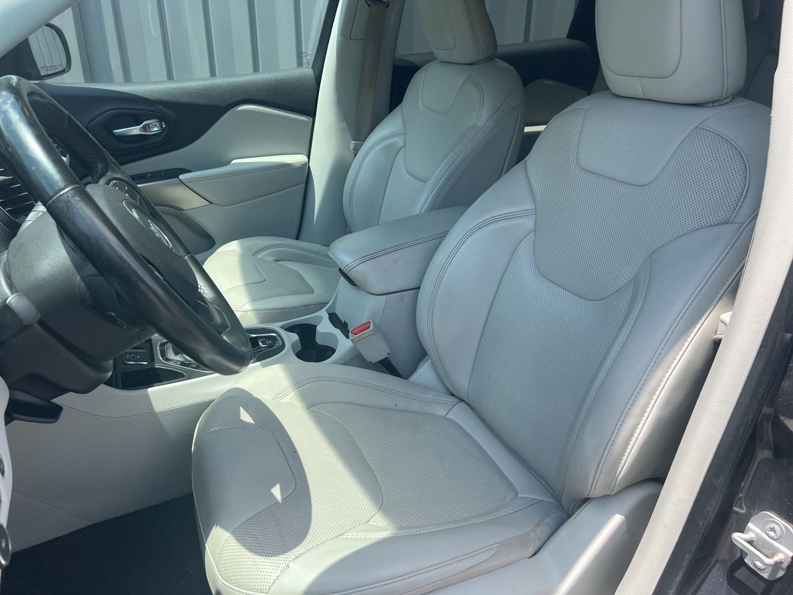 2019 Jeep Cherokee — detail view